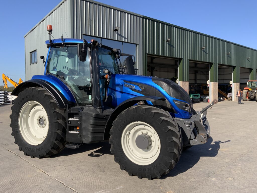 Valtra T214 Active Tractor (ST26241)