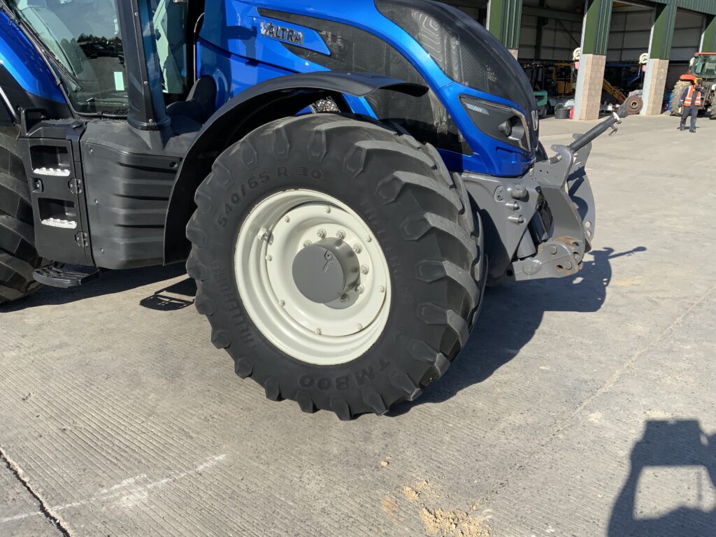 Valtra T214 Active Tractor (ST26241)