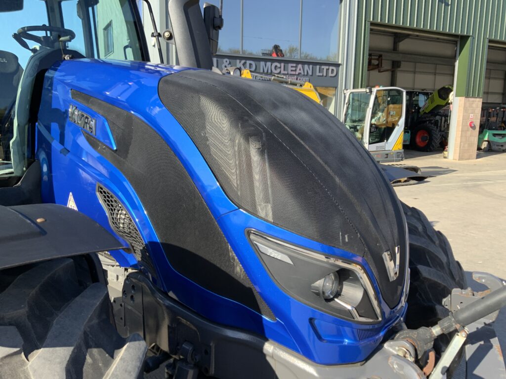 Valtra T214 Active Tractor (ST26241)
