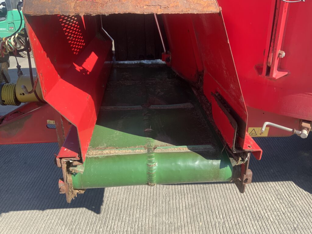 Triolet Solomix 2-2000 Twin Axle Mixer Wagon (ST26436)