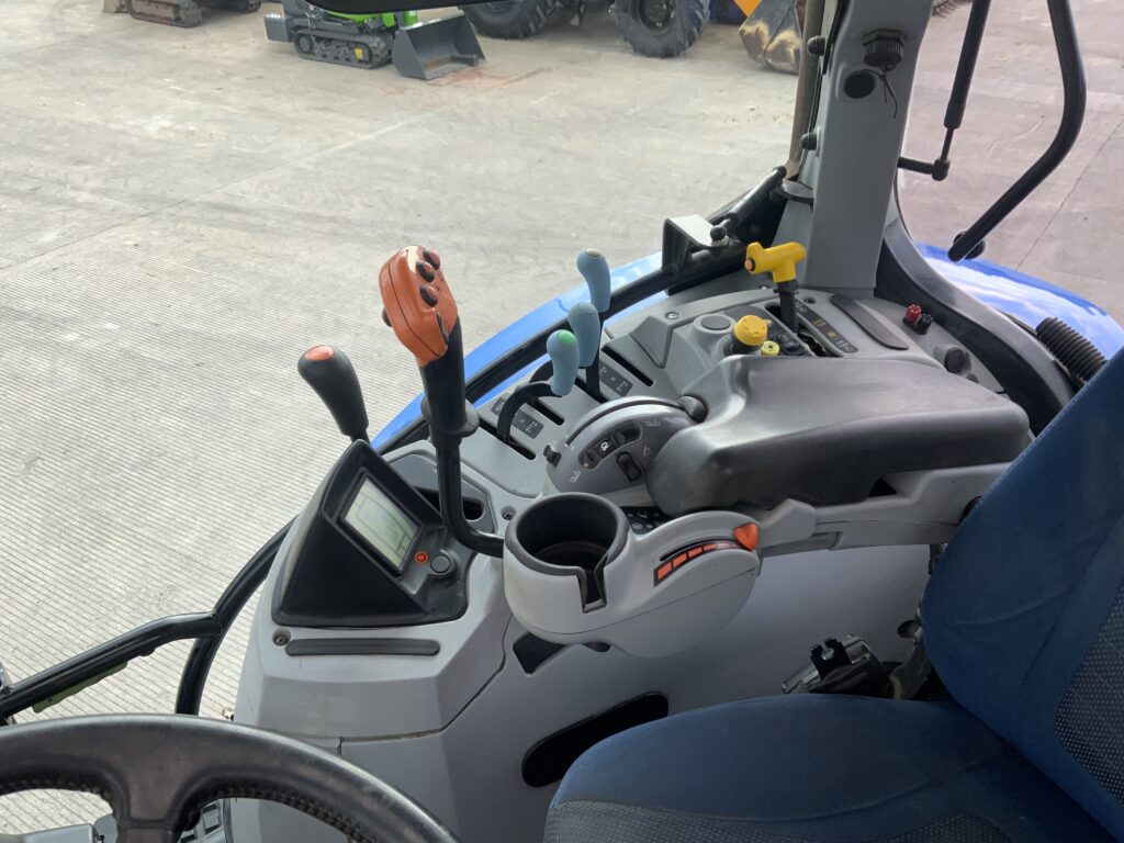 New Holland T6.180 Tractor (ST26320)
