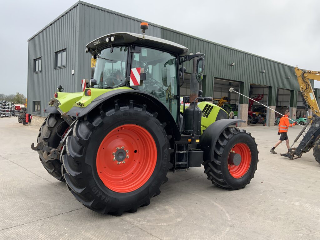 Claas 650 Arion Tractor (ST26102)