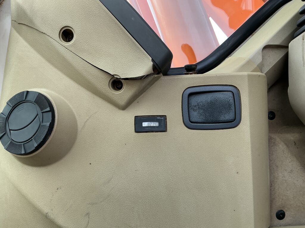 Dawoo Solar 140 LC-V Digger [ST25752)