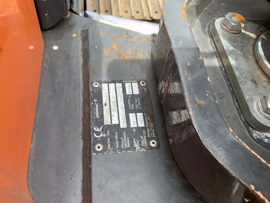 Doosan DX85R Digger (ST26269)