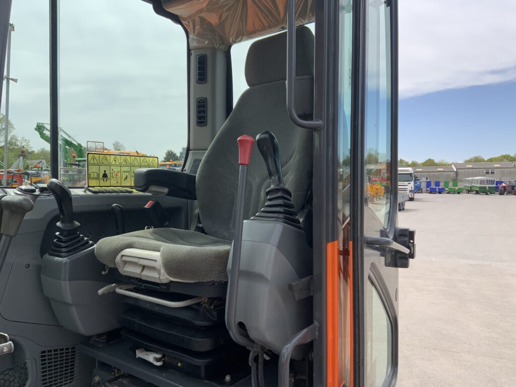 Doosan DX85R Digger (ST26269)