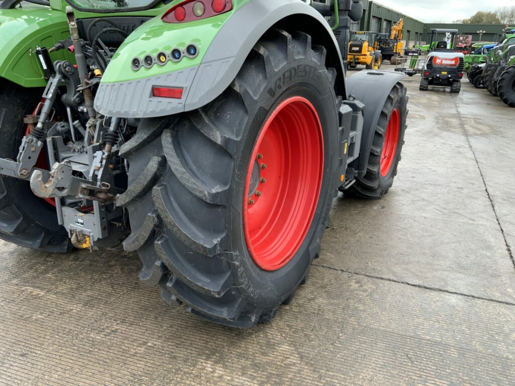 Fendt 718 Power Plus Tractor (ST24749)