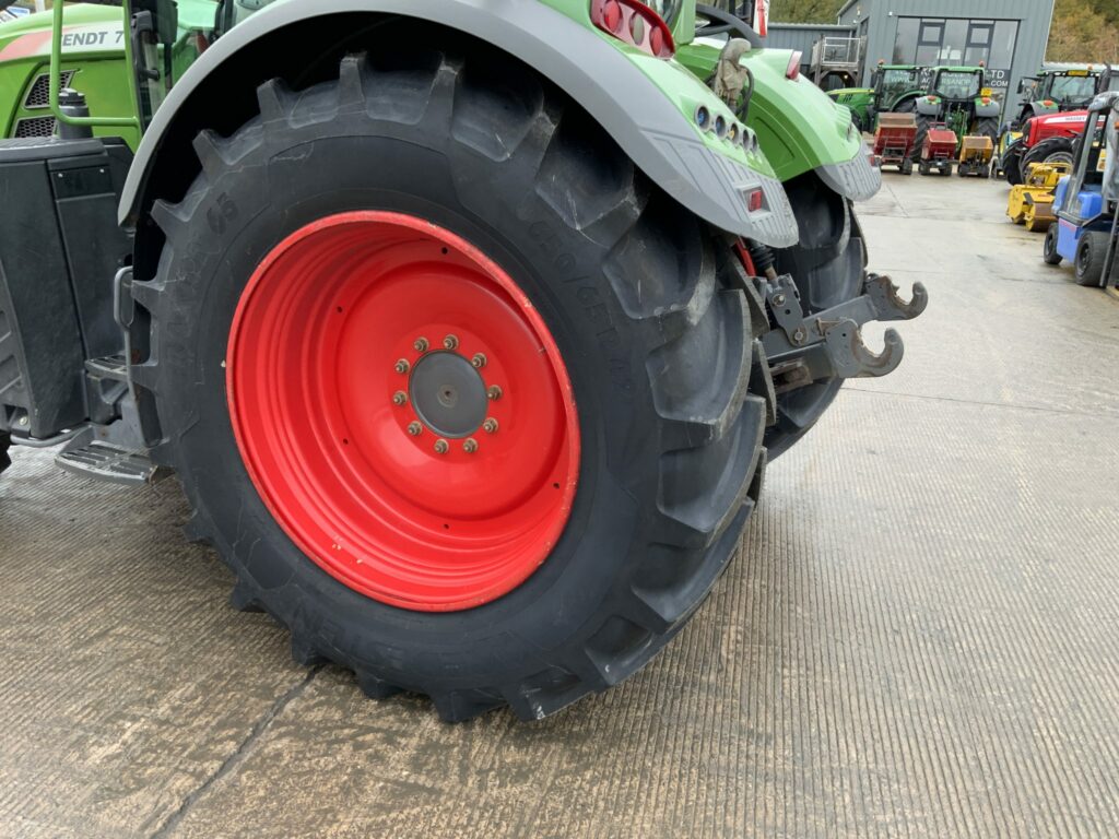 Fendt 718 Power Plus Tractor (ST24749)