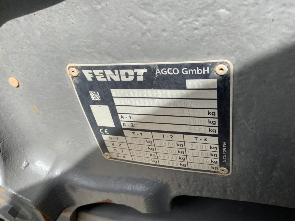 Fendt 724 Power Plus Tractor (ST26344)