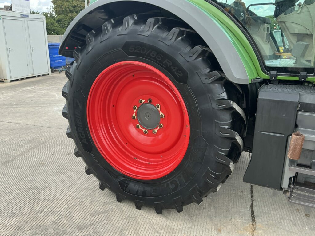 Fendt 724 Power Plus Tractor (ST23425)