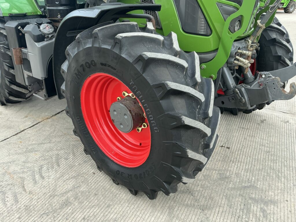 Fendt 724 Power Plus Tractor (ST23425)