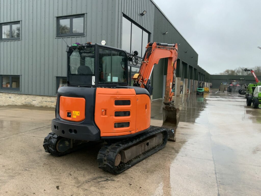 Hitachi Zaxis 65USB-5 Digger (ST25604)