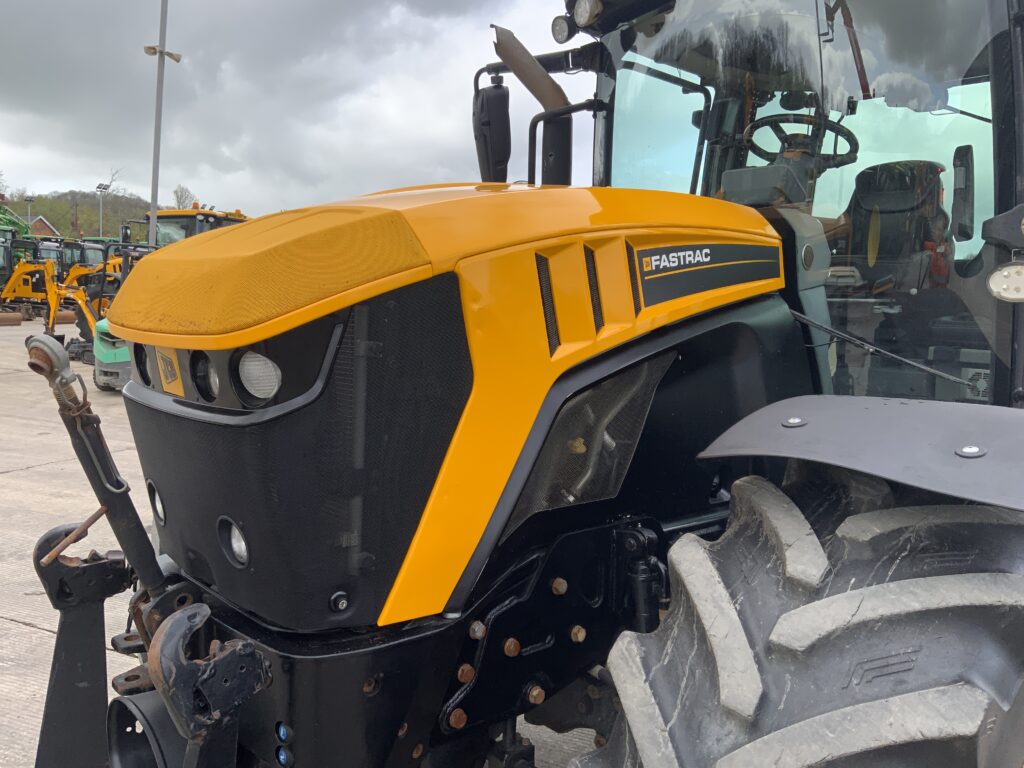 JCB 4220 Fastrac Tractor (ST26288)