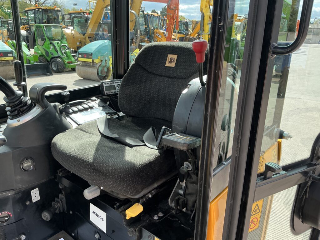 JCB 16C-1 Digger (ST26054)
