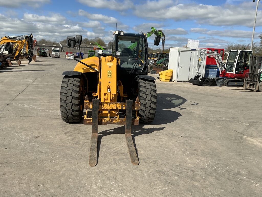 JCB 532-70 Agri Super Telehandler (ST25659)