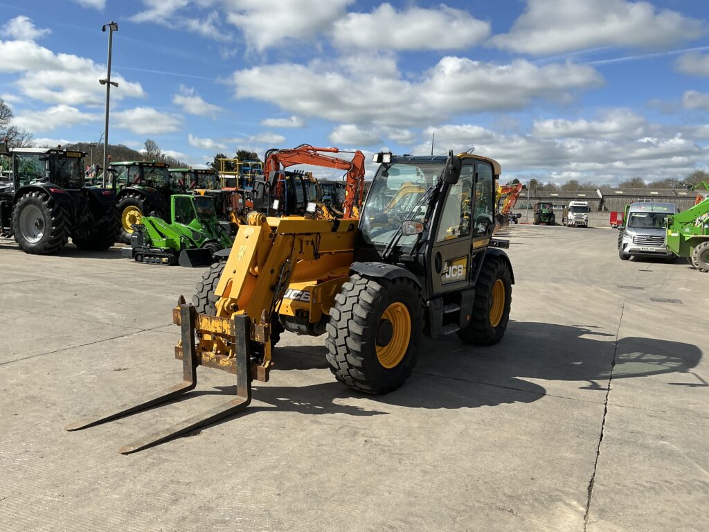 JCB 532-70 Agri Super Telehandler (ST25659)