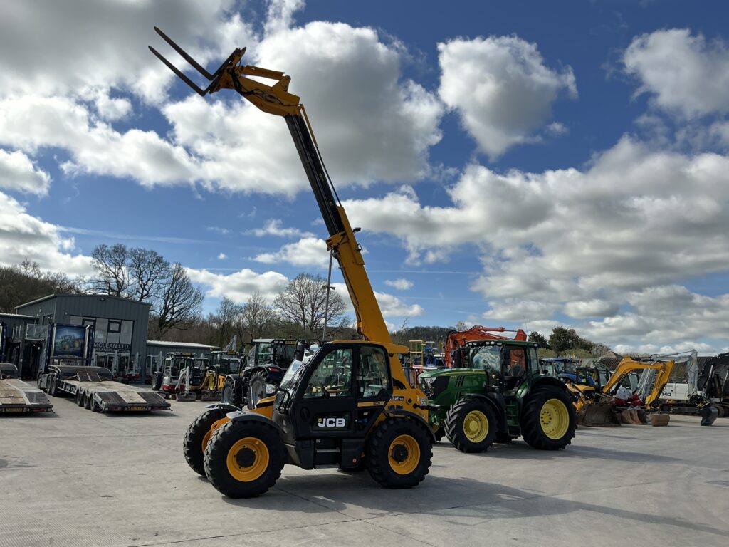 JCB 532-70 Agri Super Telehandler (ST25659)