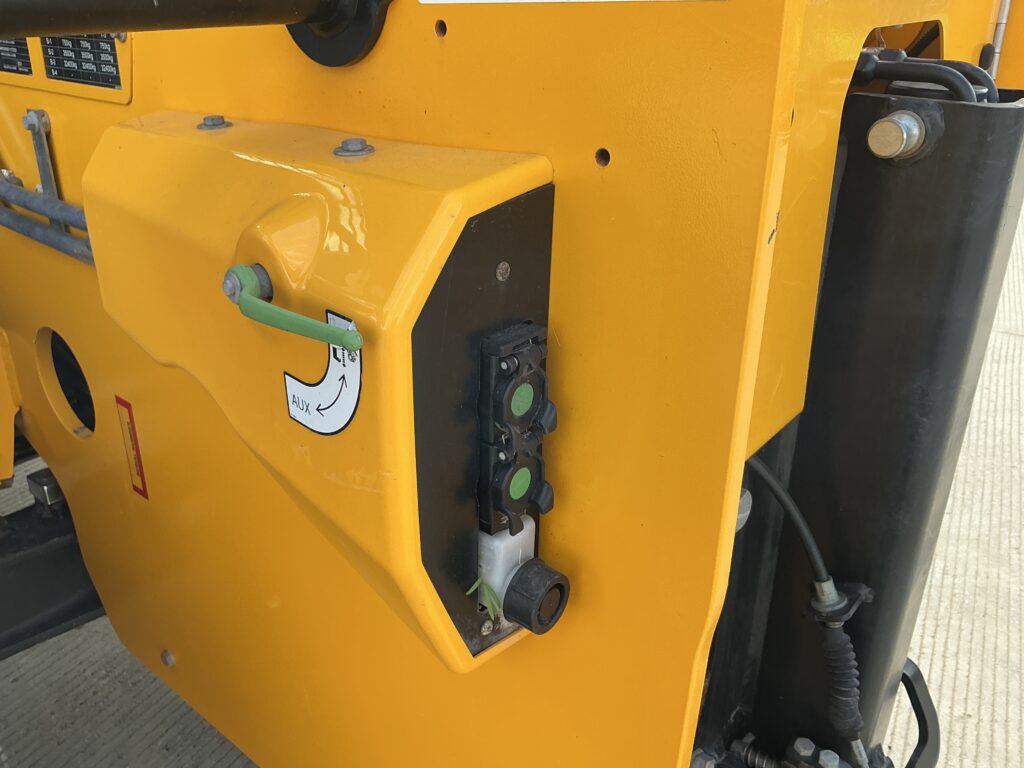 JCB 532-70 Agri Super Telehandler (ST25659)