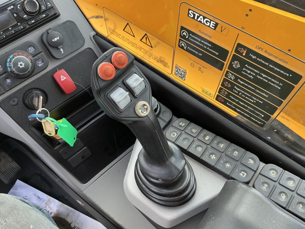 JCB 532-70 Agri Super Telehandler (ST25659)