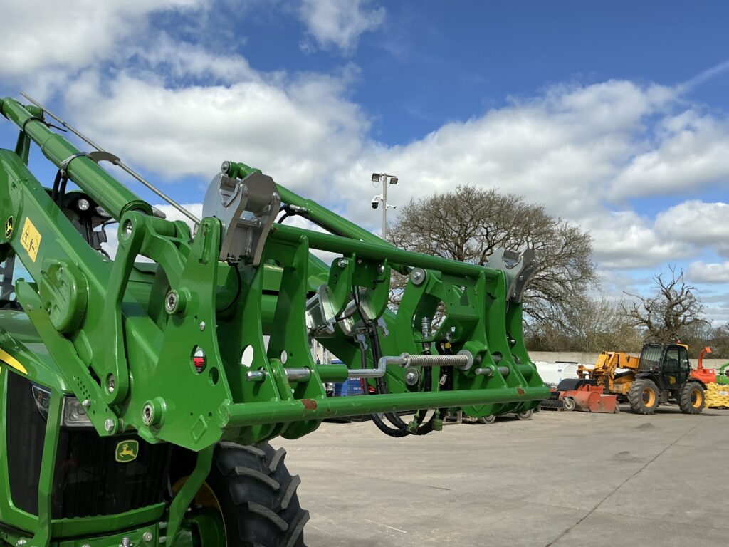 John Deere 5105M Tractor