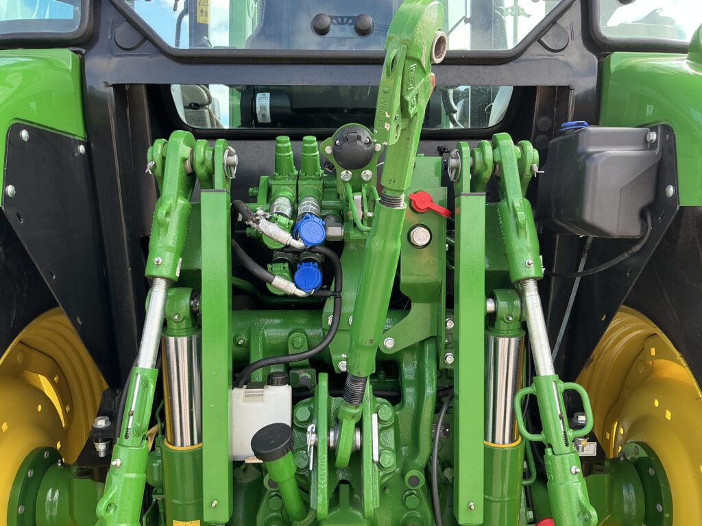 John Deere 5105M Tractor