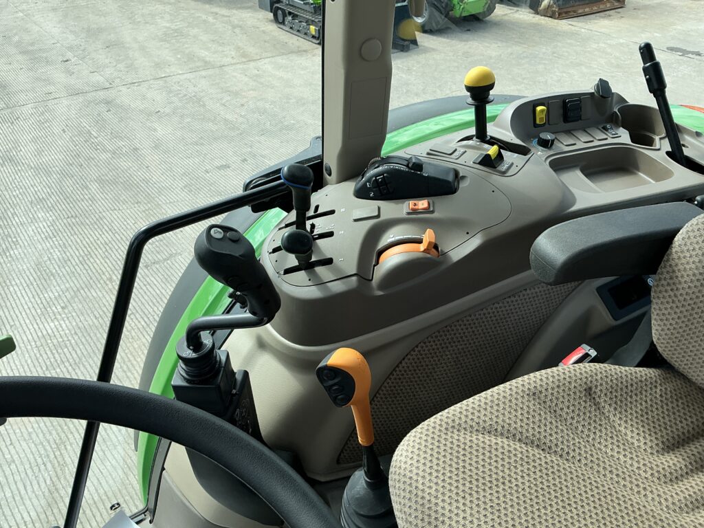 John Deere 5105M Tractor