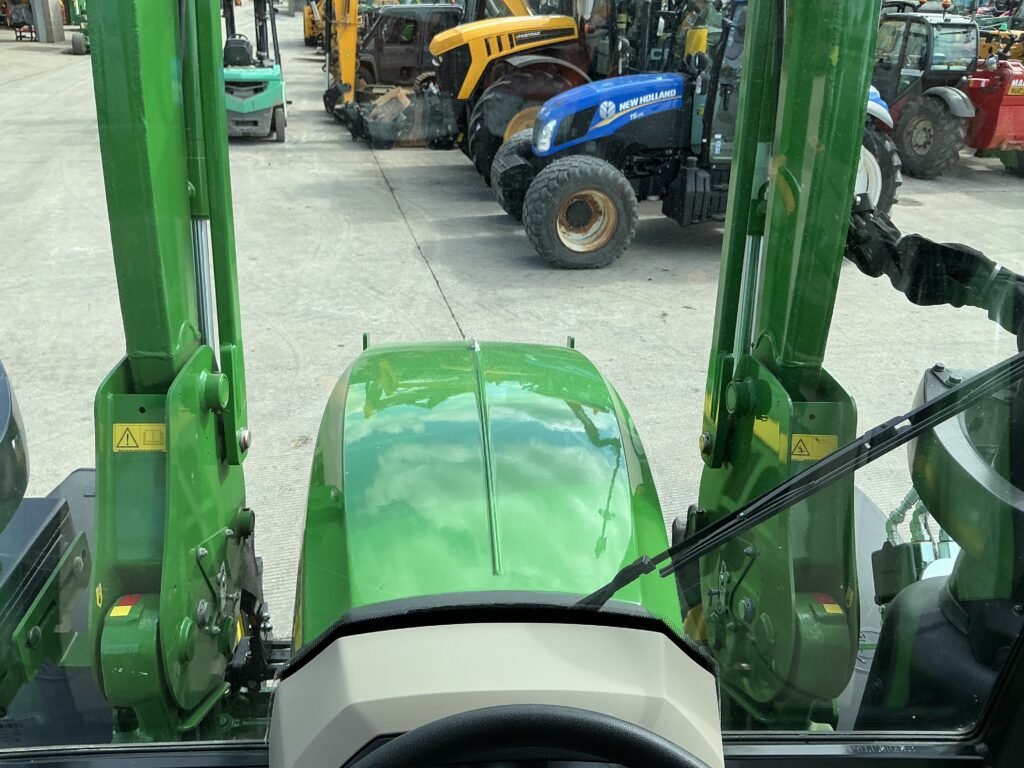 John Deere 5105M Tractor