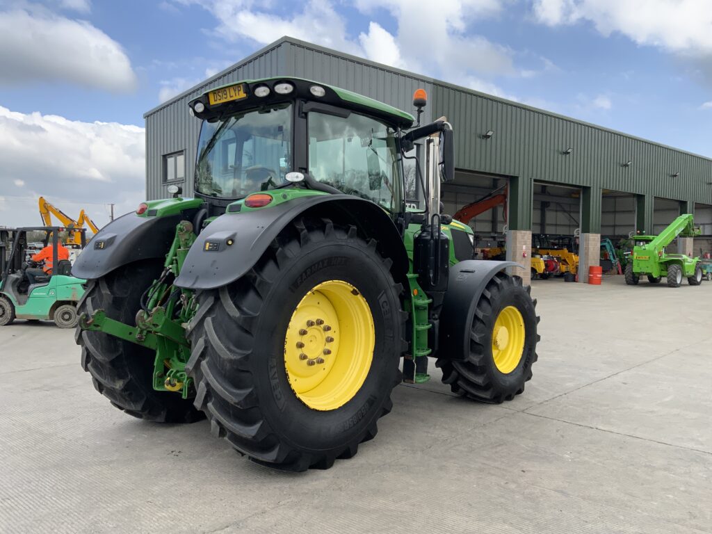 John Deere 6215R Premium Edition Tractor (ST26285)