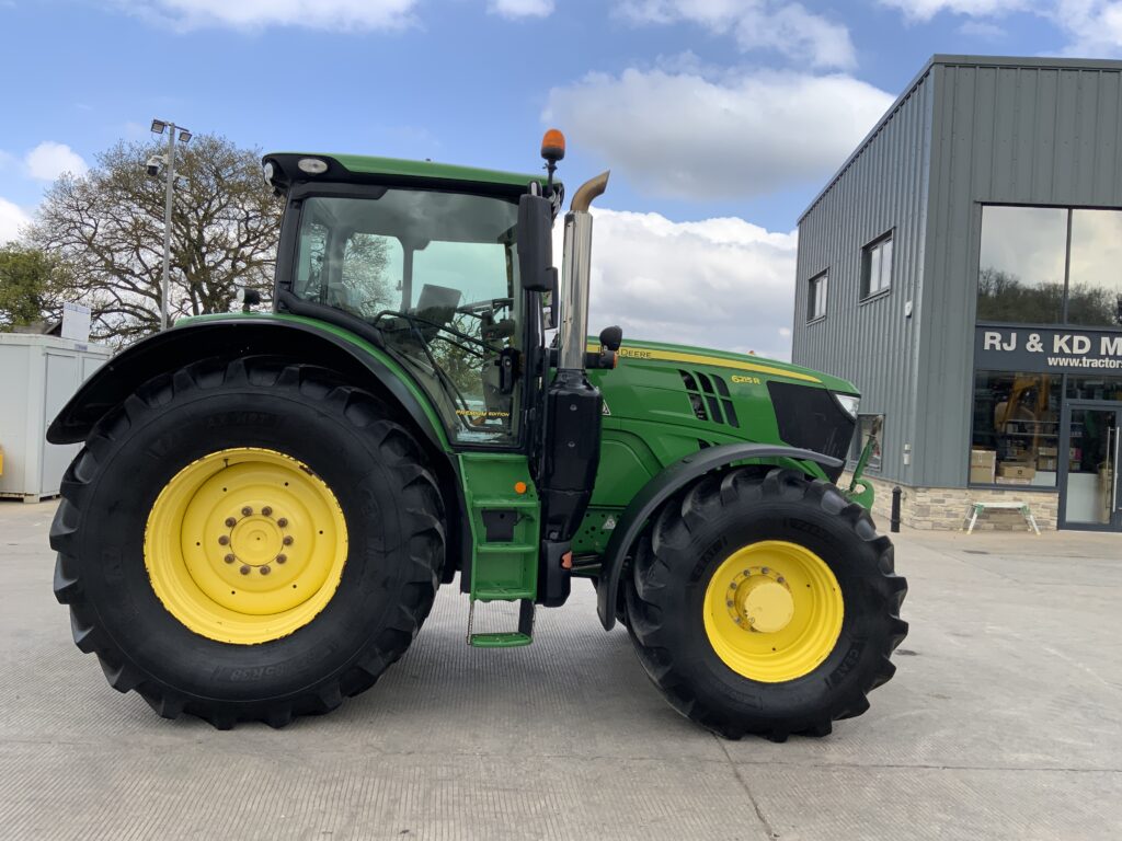 John Deere 6215R Premium Edition Tractor (ST26285)