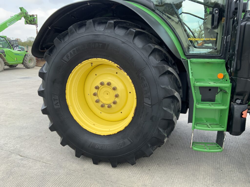 John Deere 6215R Premium Edition Tractor (ST26285)