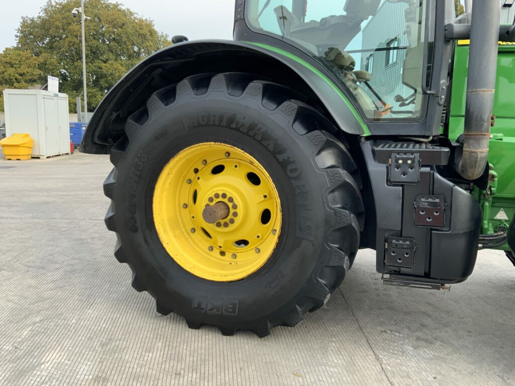 John Deere 7290R Tractor (ST24391)