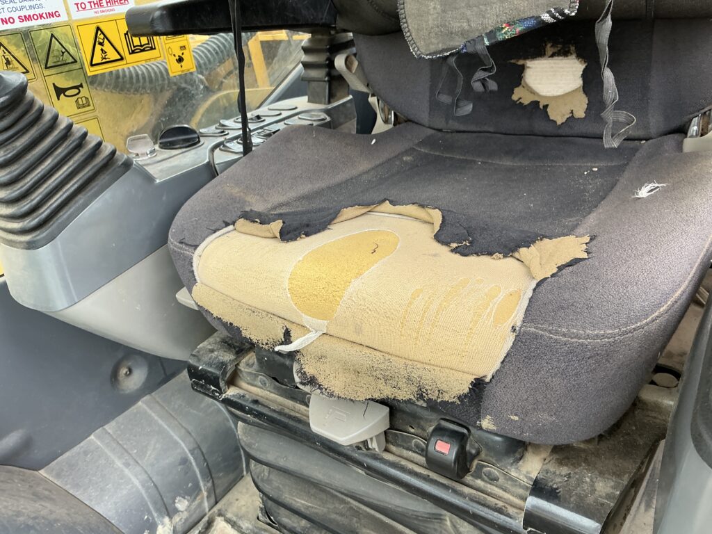 Komatsu PC210 LC-10 Plus Digger