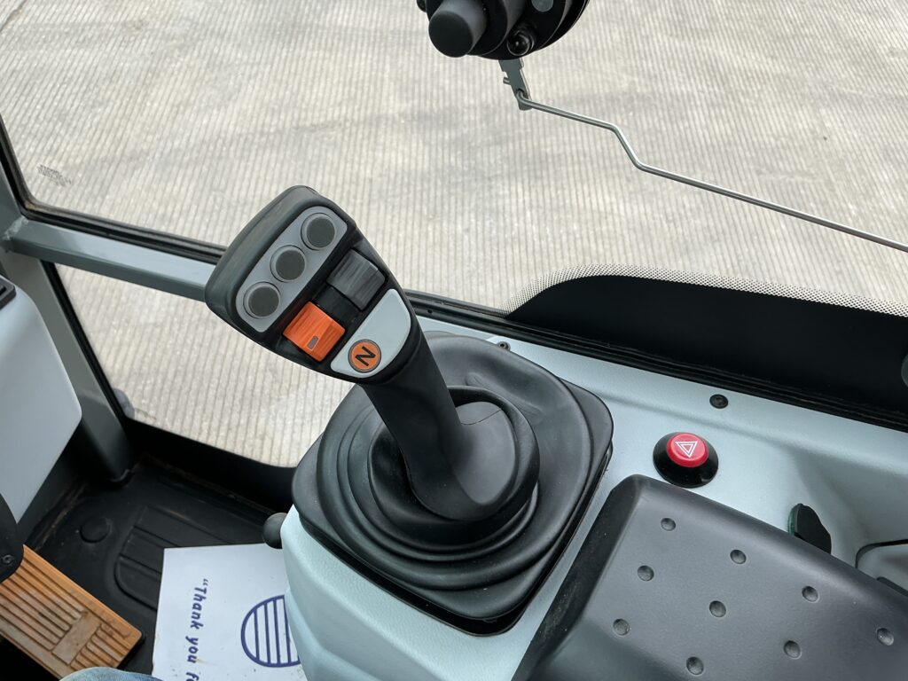 Kramer KL 25.5T Telescopic Loading Shovel (ST26112)