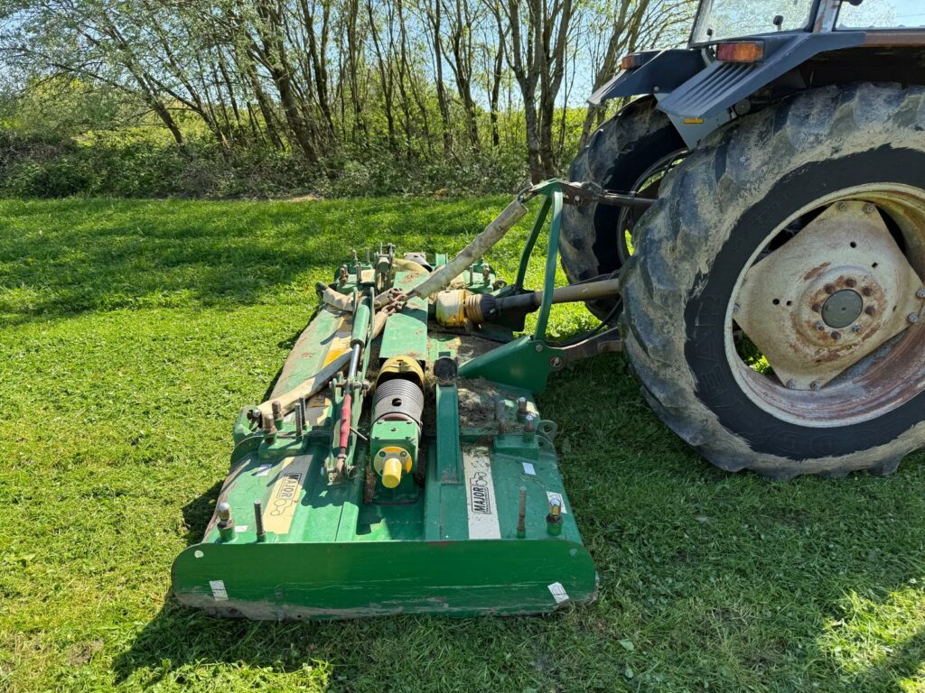 Major 11000 GR Hyd Folding Roller Toppers