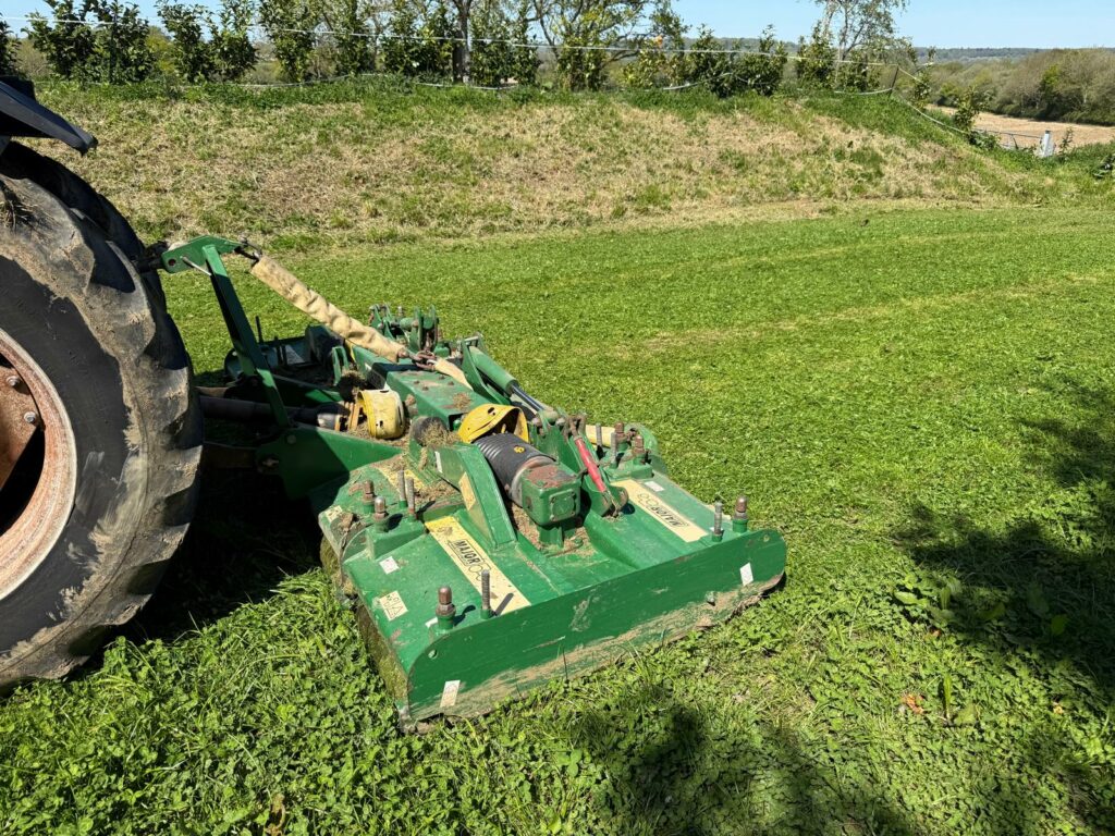 Major 11000 GR Hyd Folding Roller Toppers