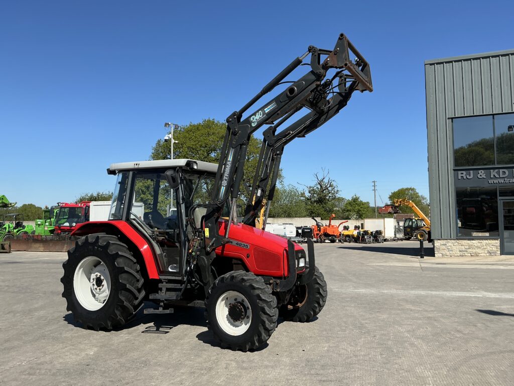 Massey Ferguson 4235 Tractor (ST26470)
