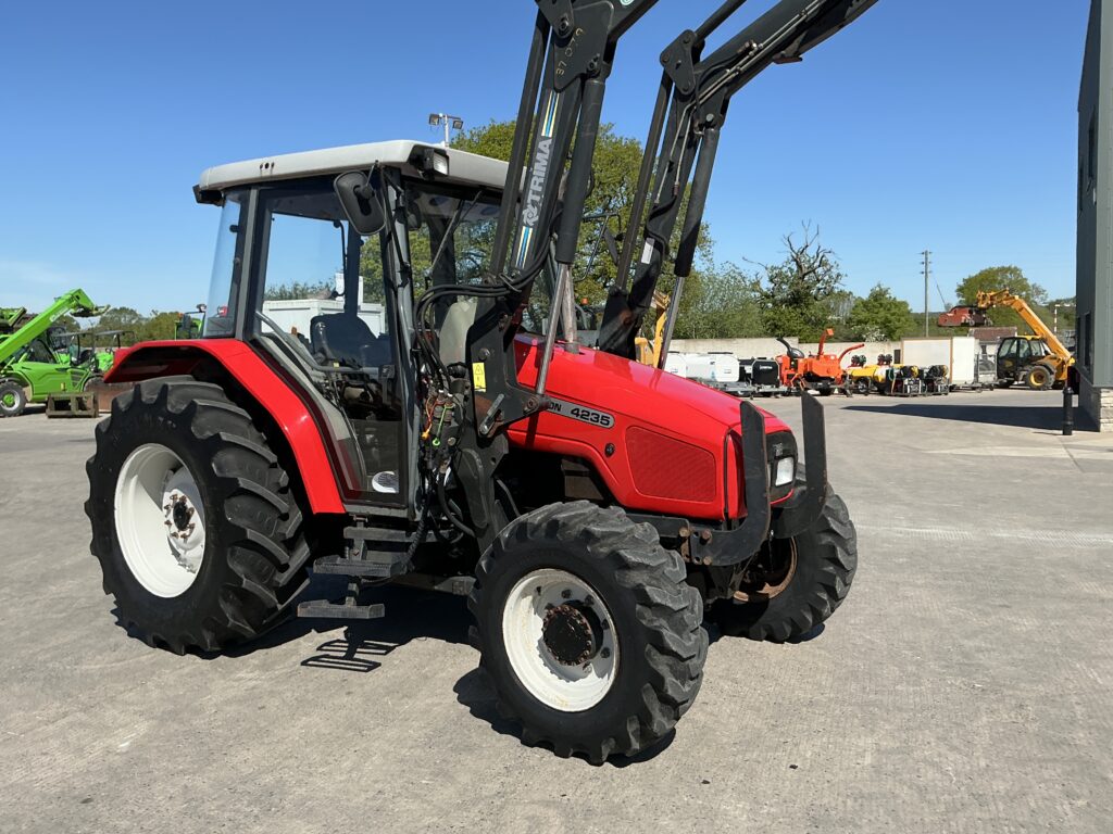 Massey Ferguson 4235 Tractor (ST26470)