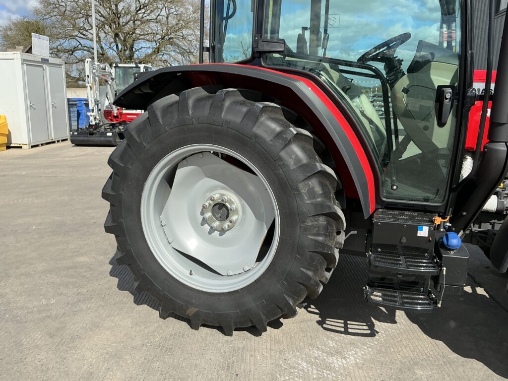 Massey Ferguson 4708 Tractor (ST25740)