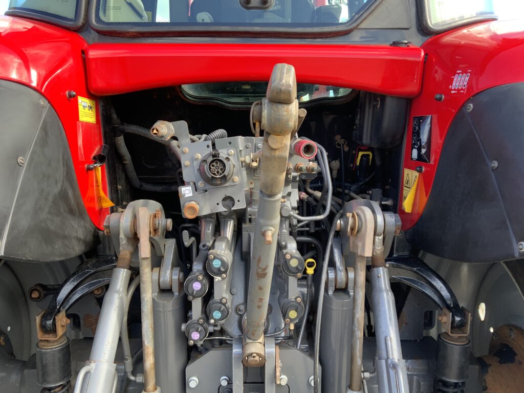 Massey Ferguson 6716S Dyna6 Tractor (ST26010)