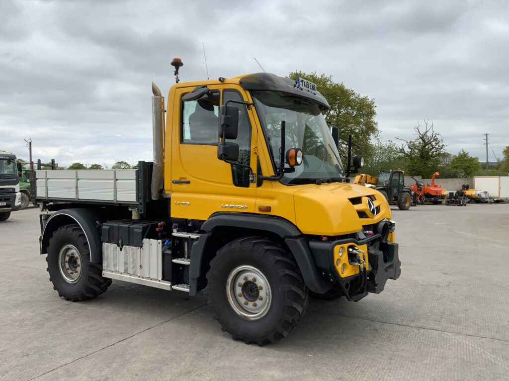 Mercedes-Benz Unimog U318 (ST25547)