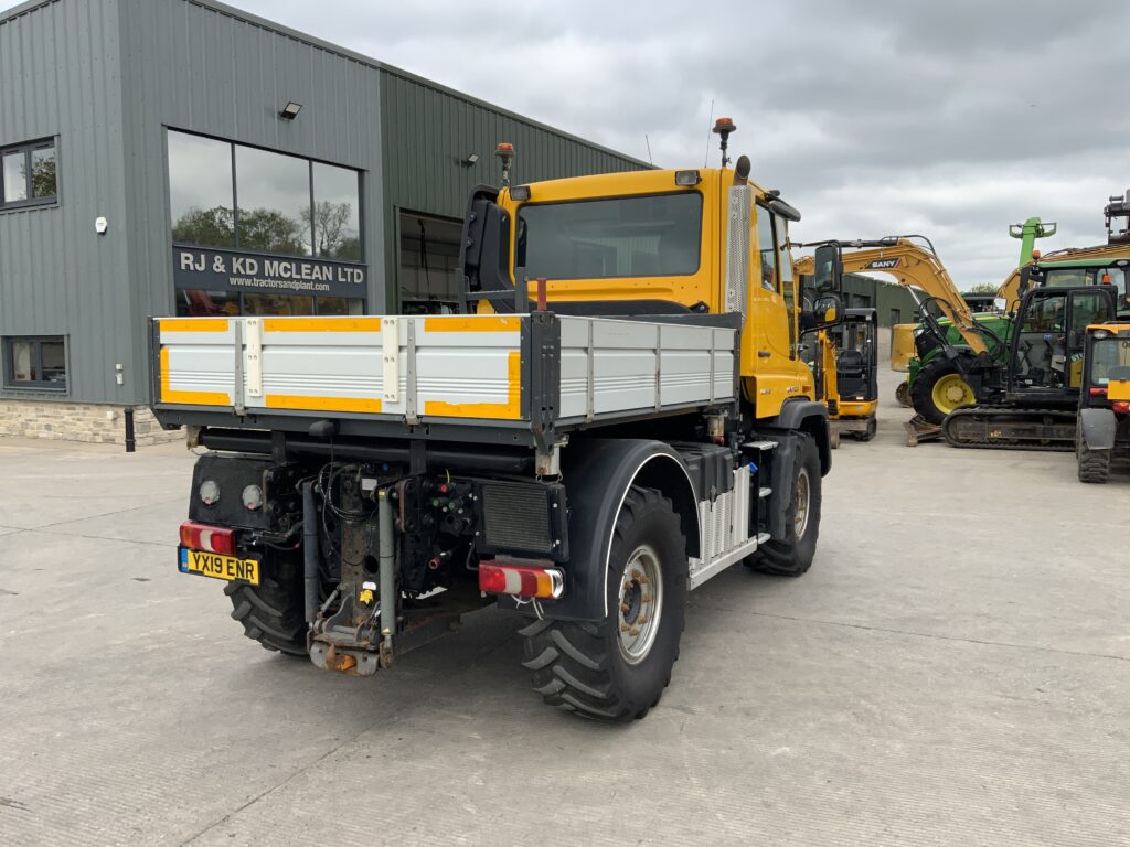 Mercedes-Benz Unimog U318 (ST25547)