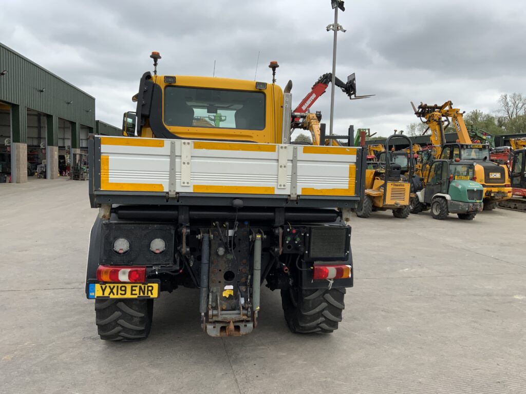 Mercedes-Benz Unimog U318 (ST25547)