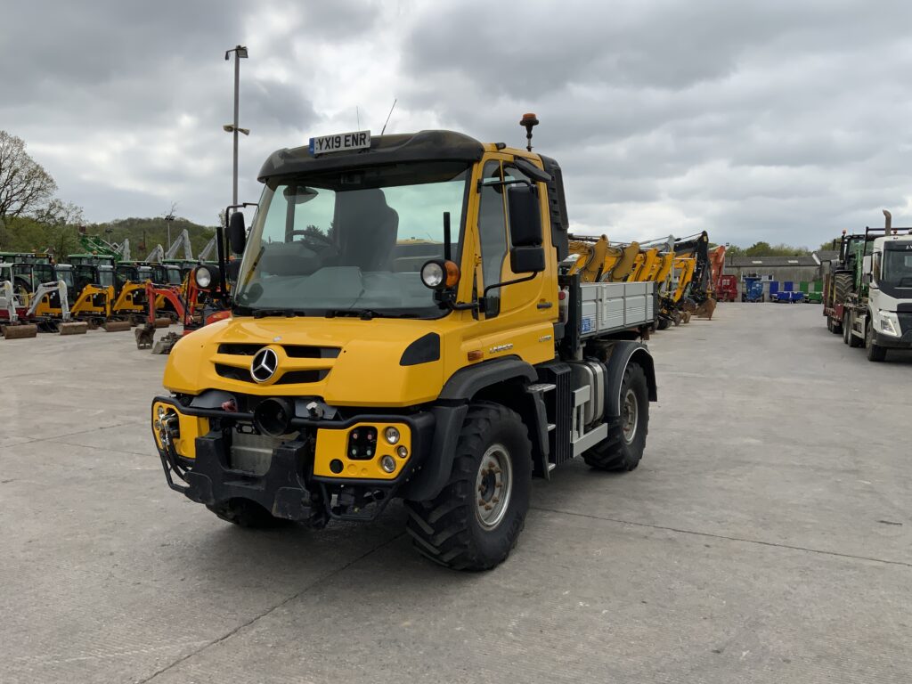Mercedes-Benz Unimog U318 (ST25547)