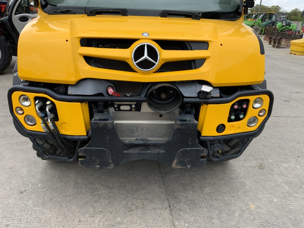 Mercedes-Benz Unimog U318 (ST25547)