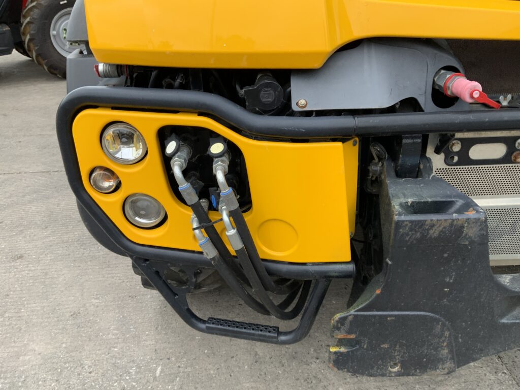 Mercedes-Benz Unimog U318 (ST25547)