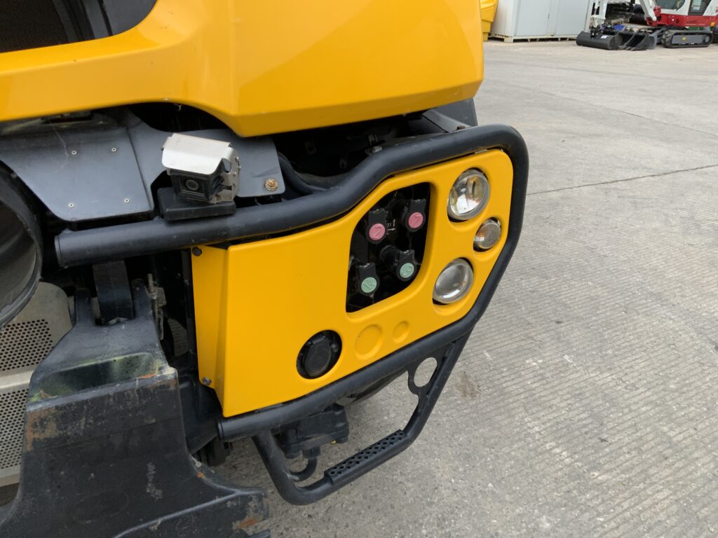 Mercedes-Benz Unimog U318 (ST25547)