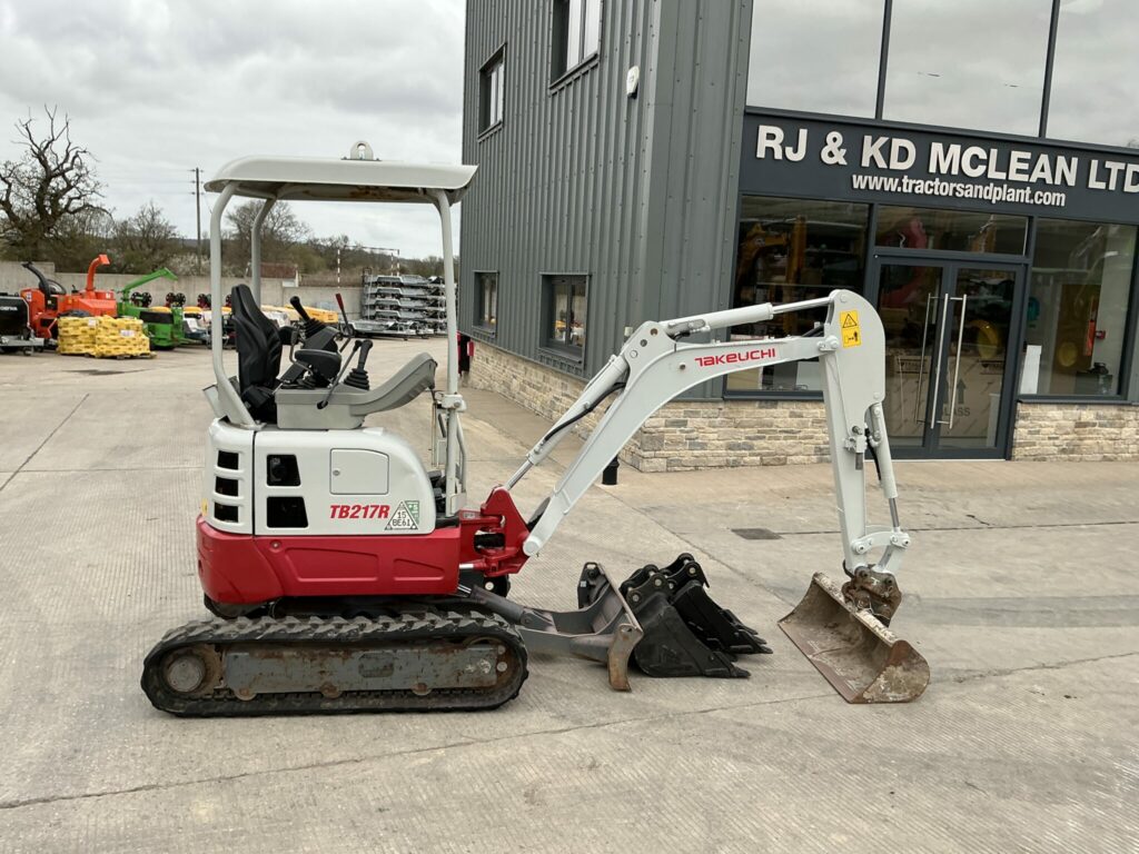 Takeuchi TB217R Digger (ST26305)