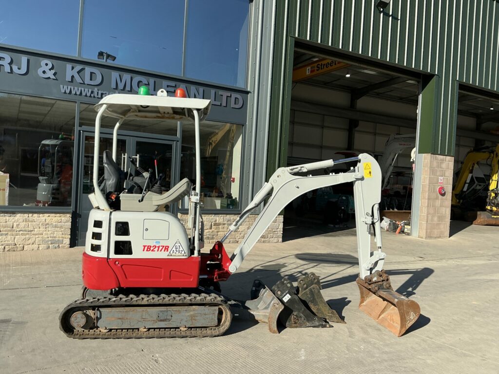 Takeuchi TB217R Digger (ST26309)