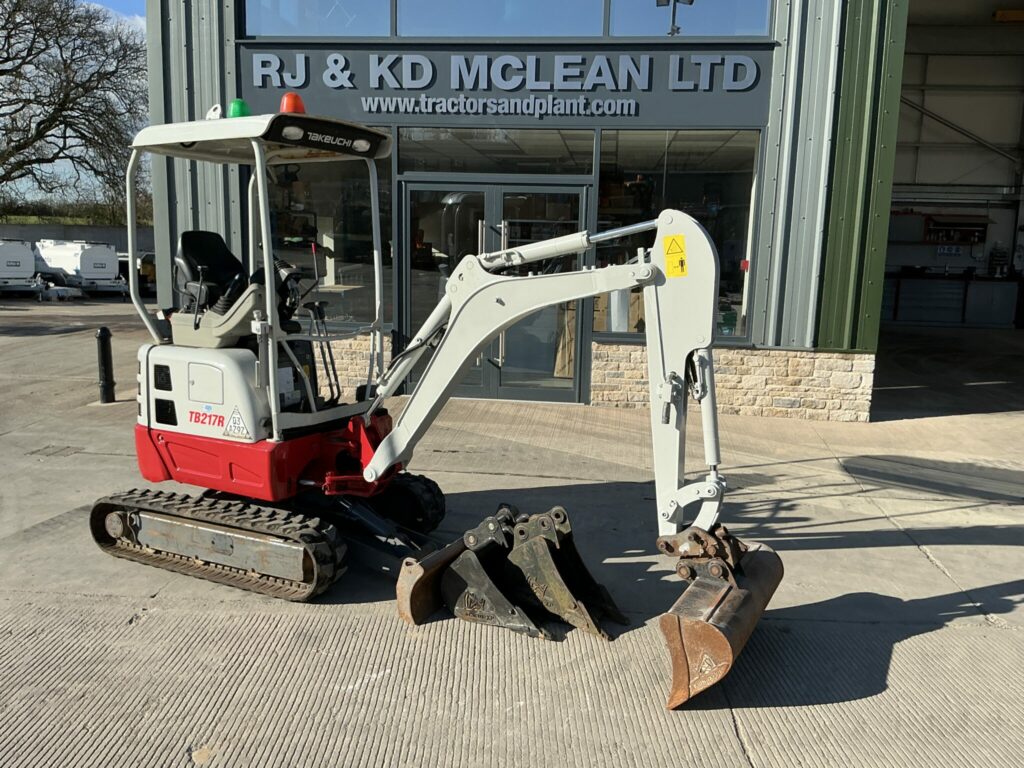 Takeuchi TB217R Digger (ST26309)