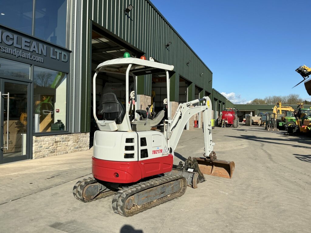 Takeuchi TB217R Digger (ST26309)