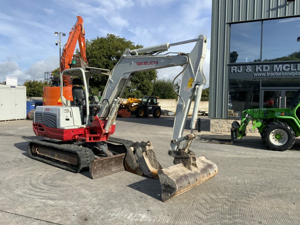 Takeuchi TB250 Digger (ST24283)